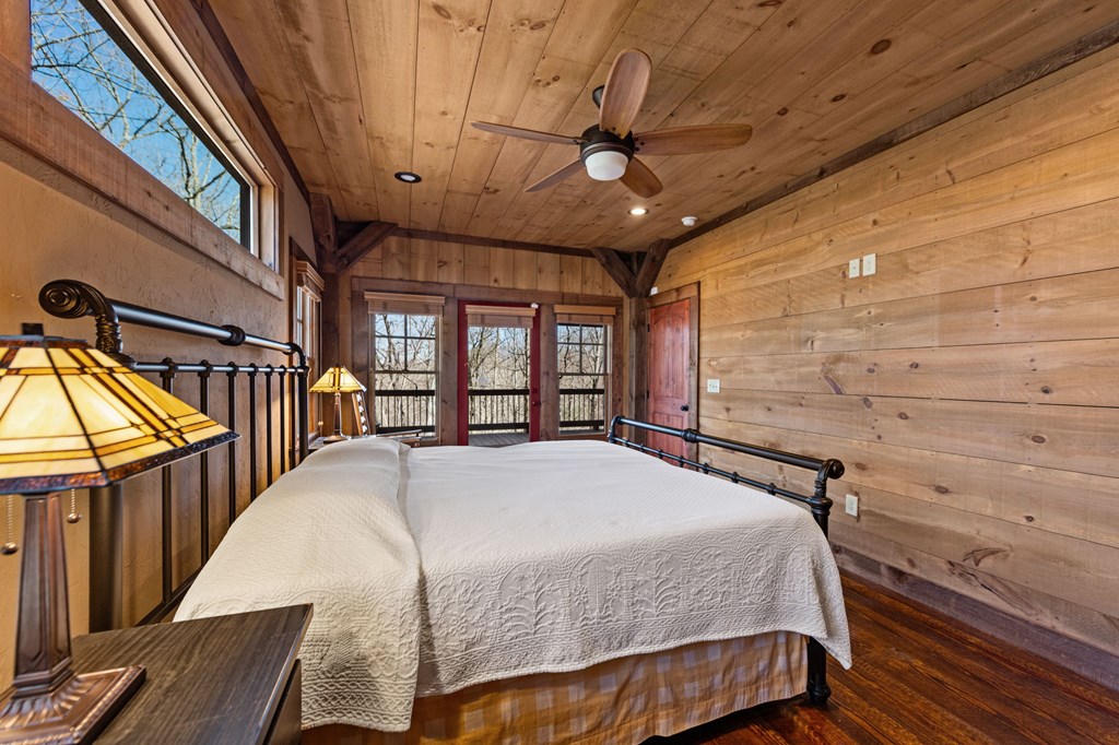 428745 Blue Ridge Residential