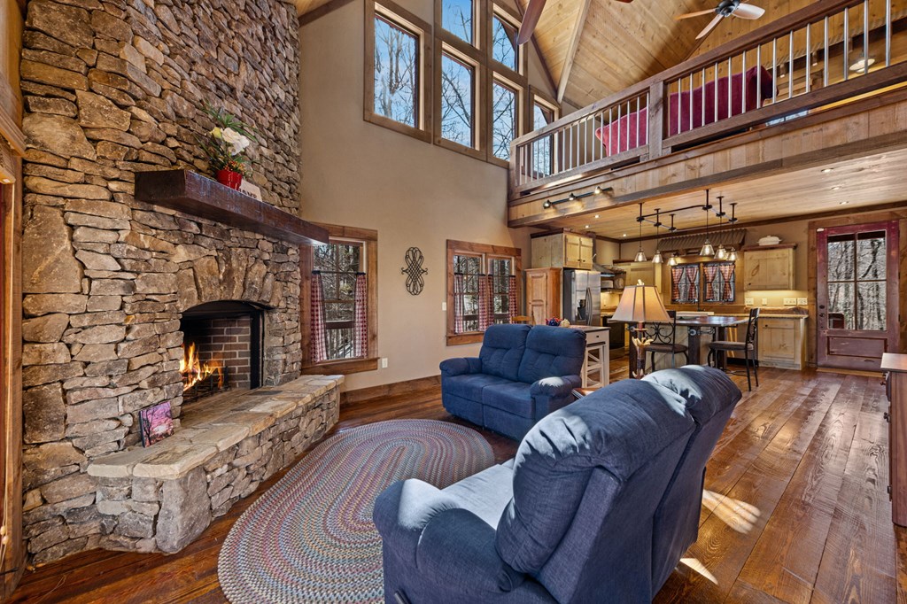 428745 Blue Ridge Residential