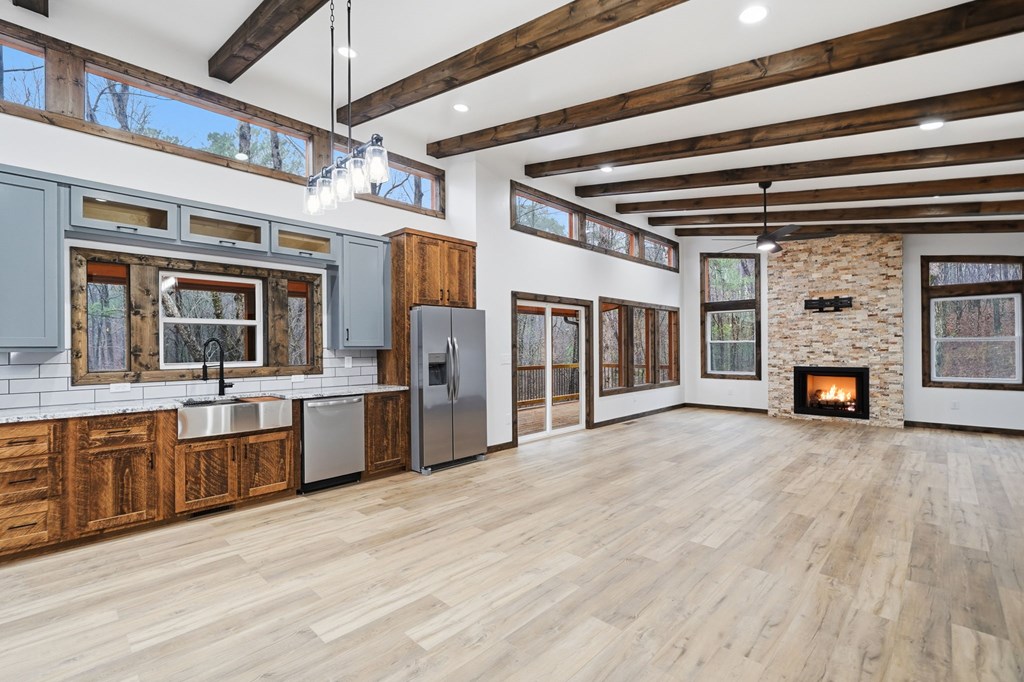 428749 Ellijay Residential