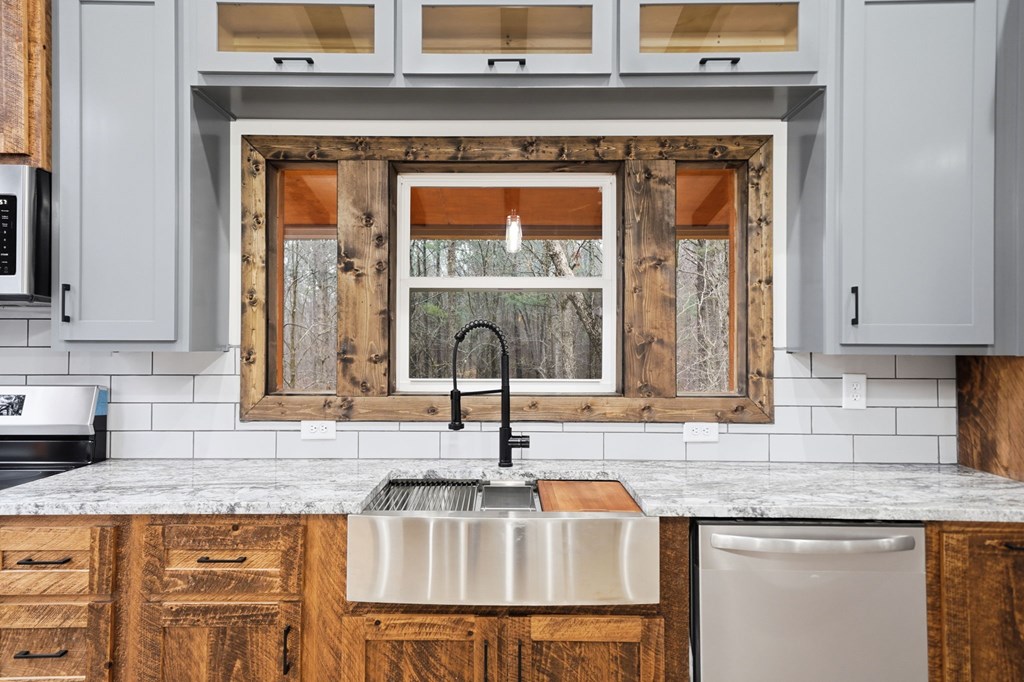 428749 Ellijay Residential