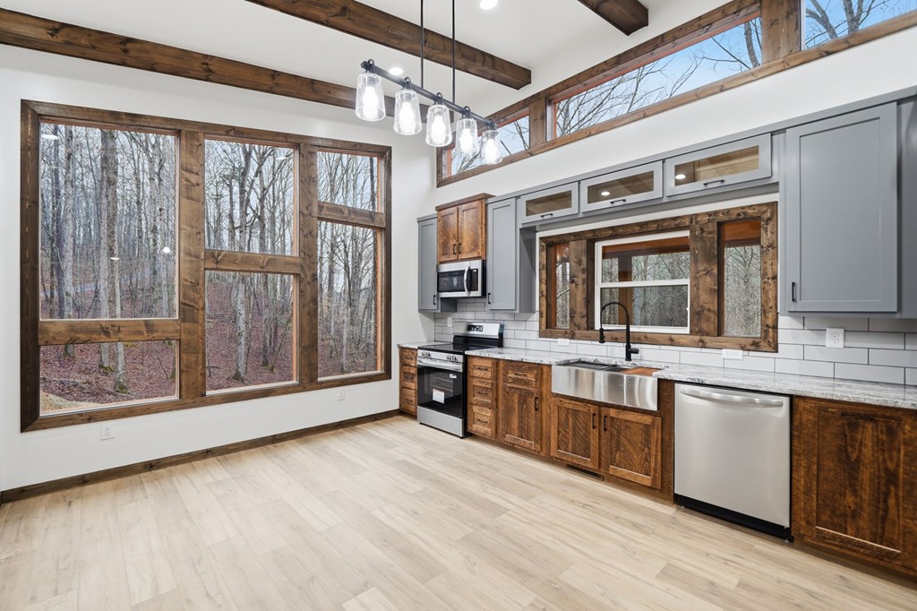 428749 Ellijay Residential