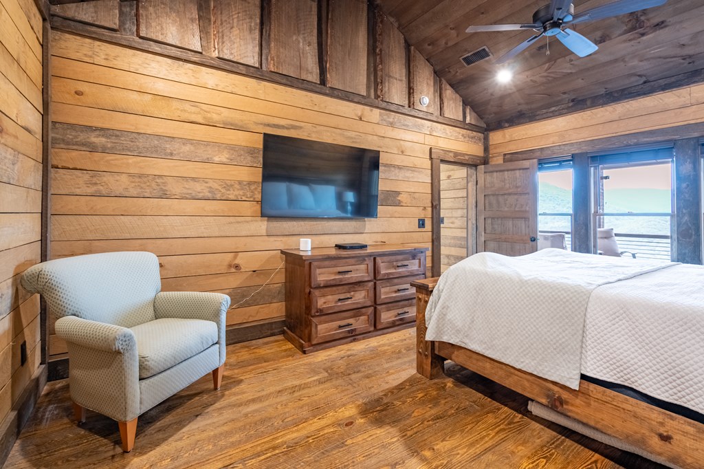 428756 Blue Ridge Residential