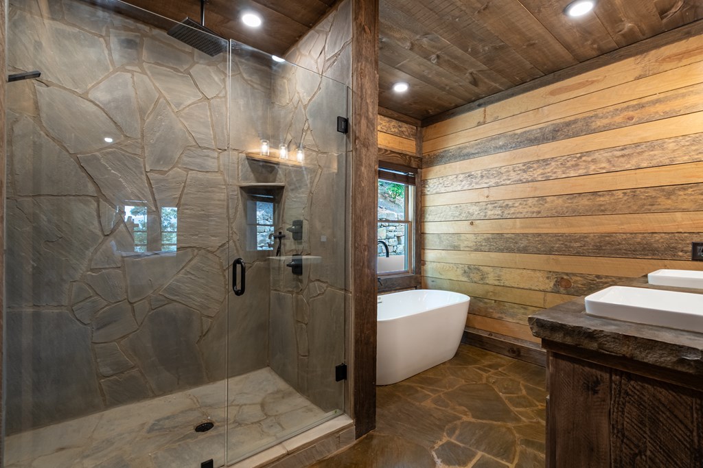 428756 Blue Ridge Residential