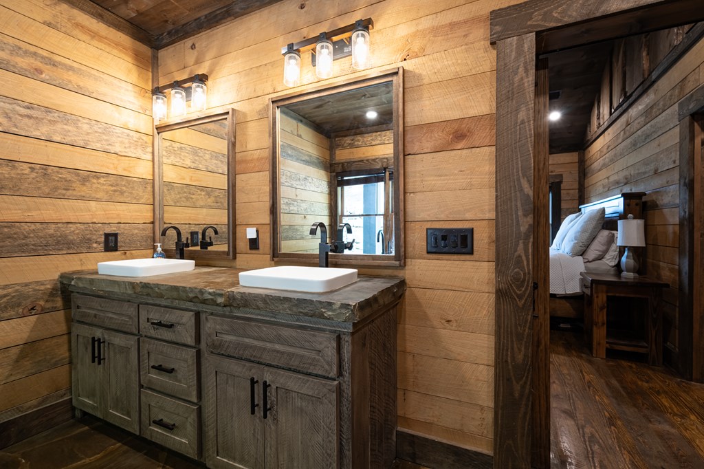 428756 Blue Ridge Residential