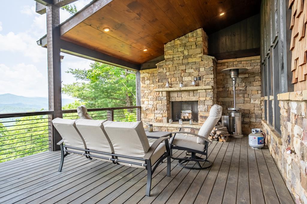 428756 Blue Ridge Residential