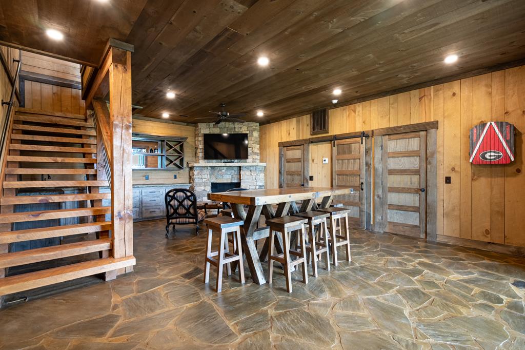 428756 Blue Ridge Residential