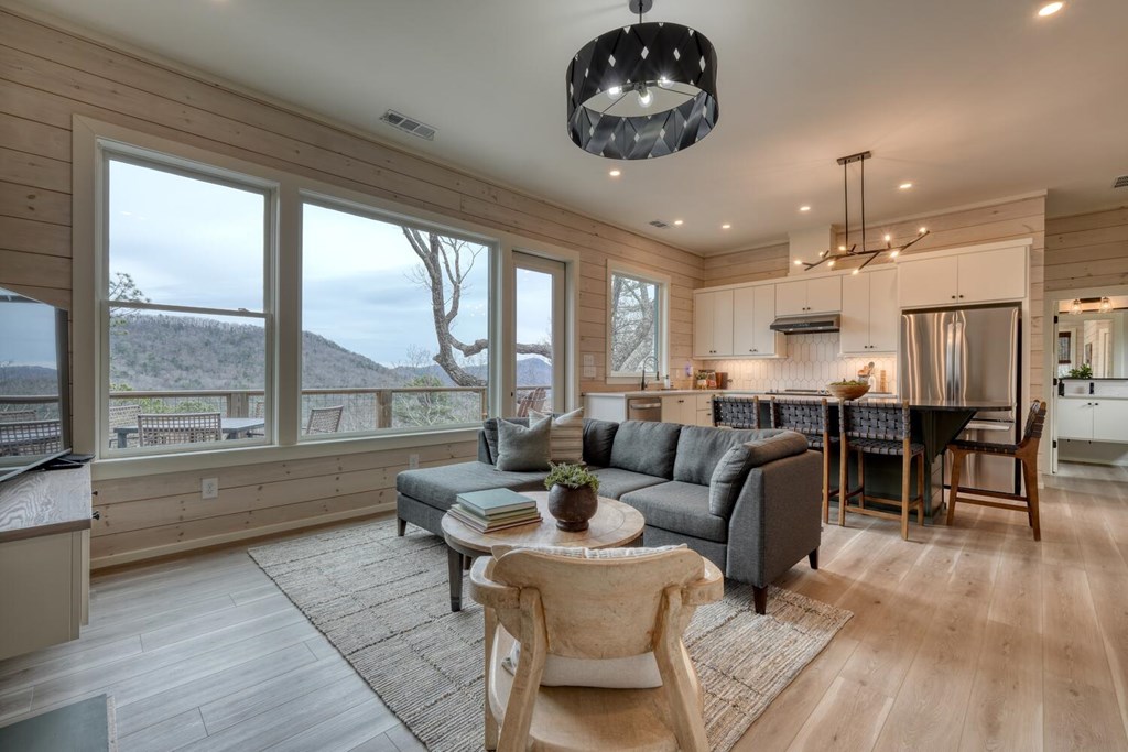 428764 Clayton Residential