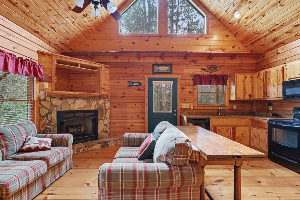 428766 Murphy Residential