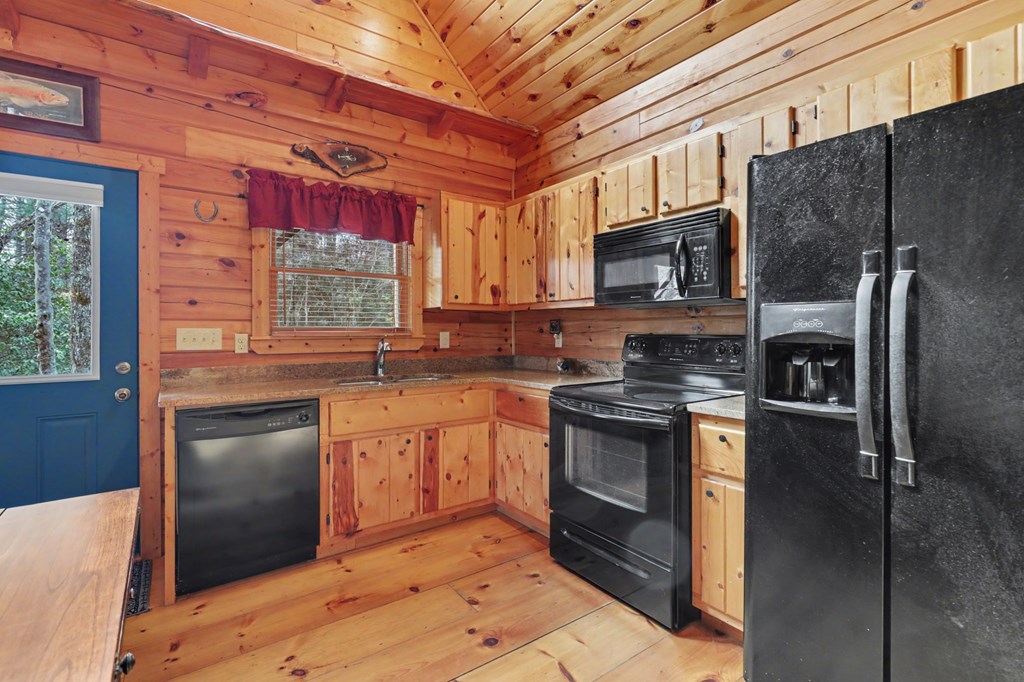 428766 Murphy Residential