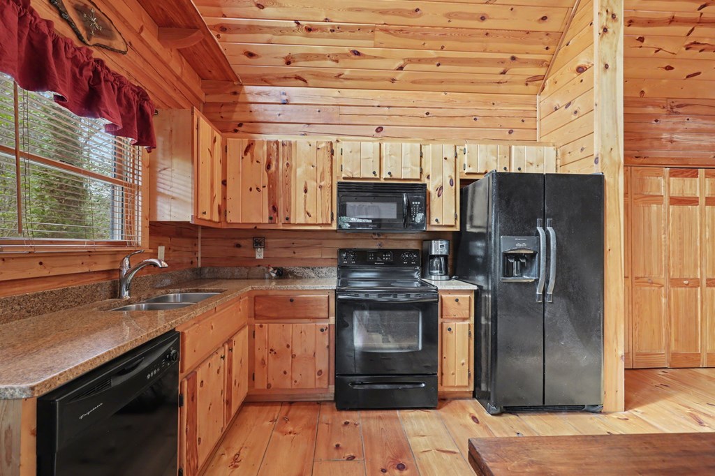 428766 Murphy Residential