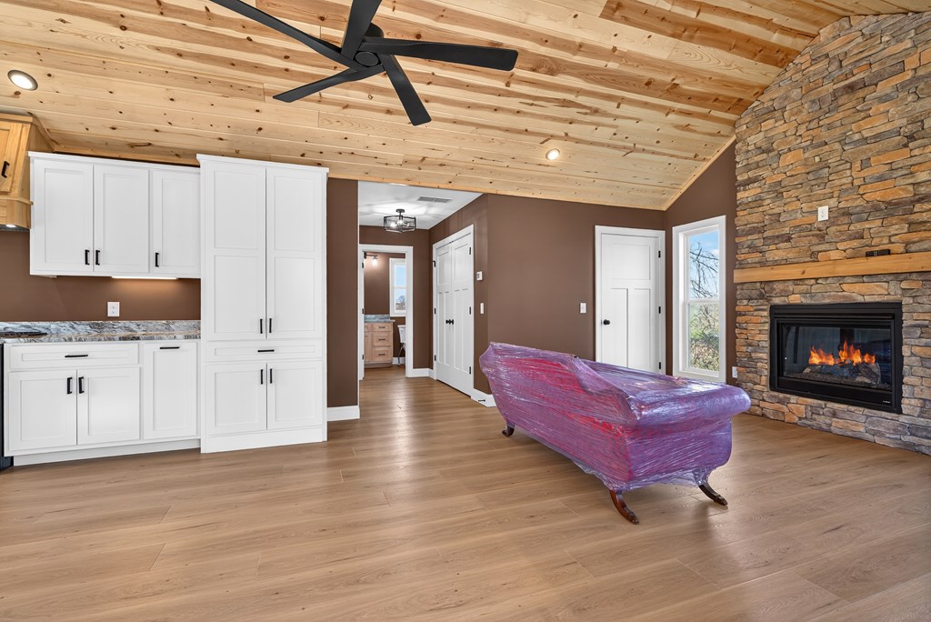 428792 Blue Ridge Residential