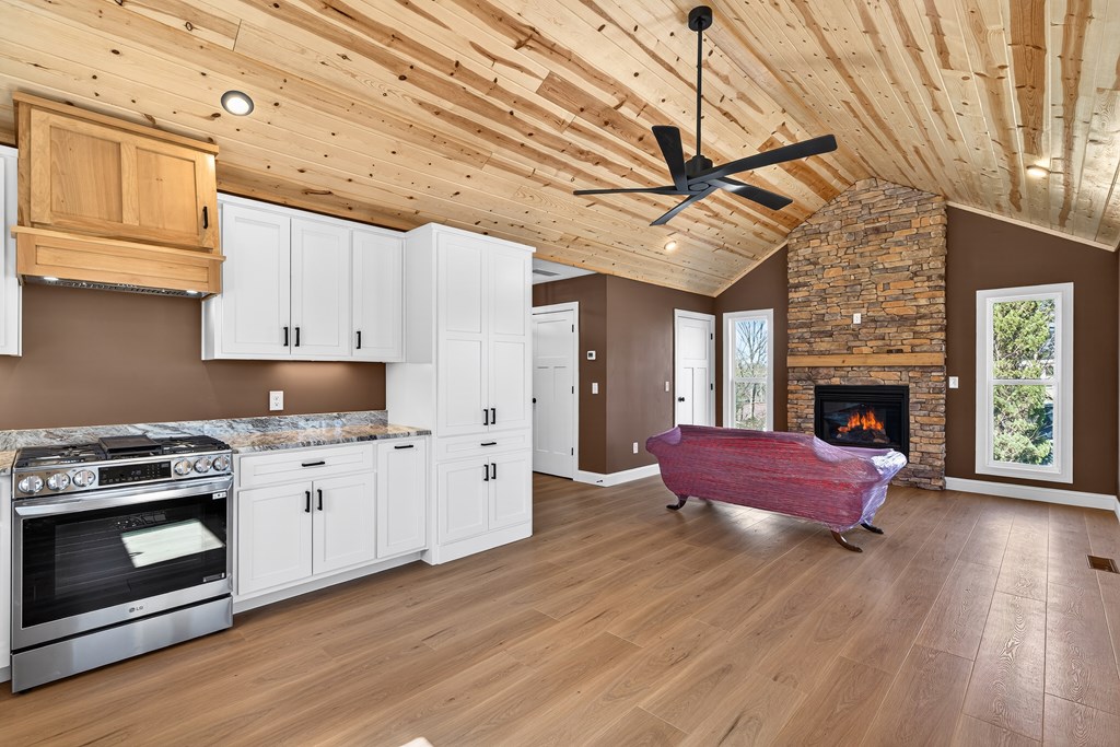 428792 Blue Ridge Residential