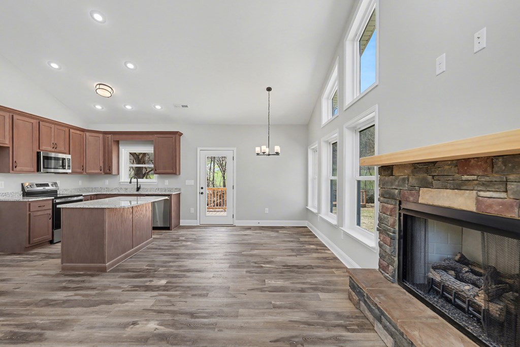 428807 Hayesville Residential