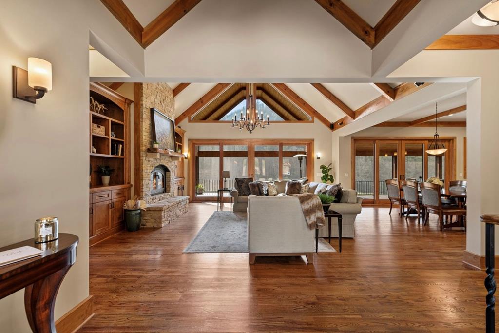 428815 Mineral Bluff Residential