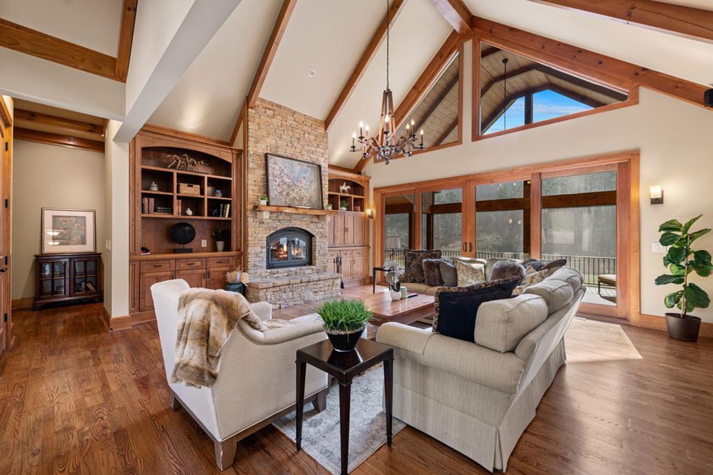 428815 Mineral Bluff Residential