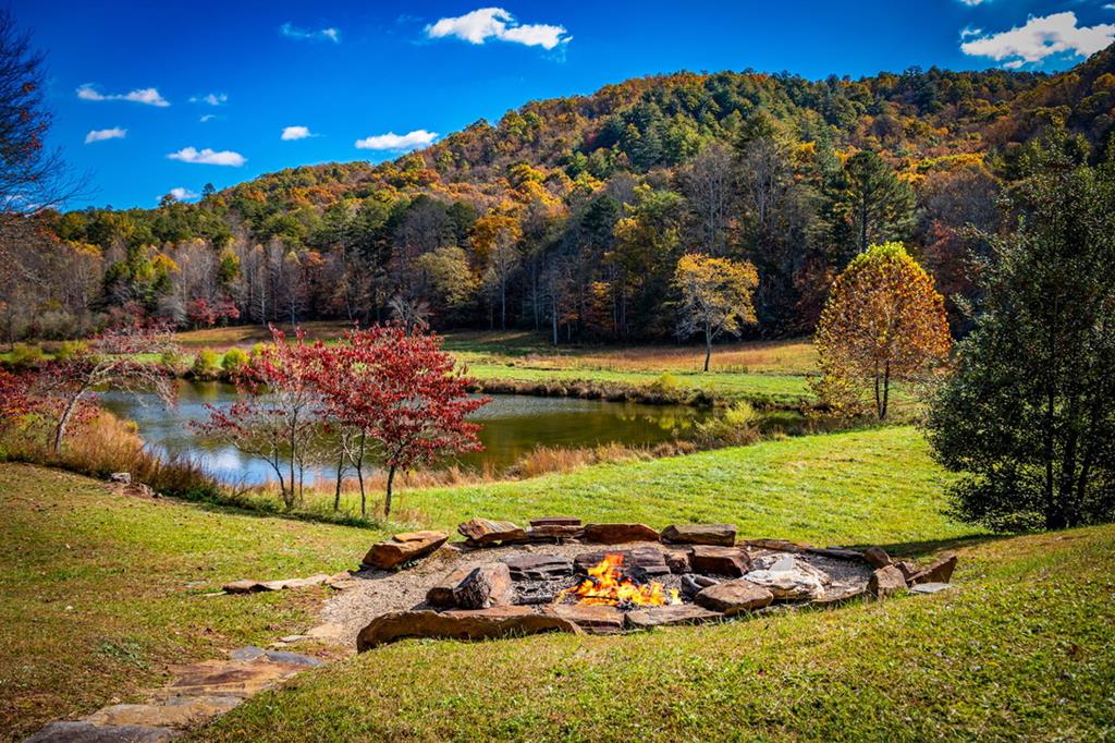 428815 Mineral Bluff Residential