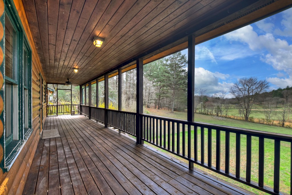 428821 Mineral Bluff Residential