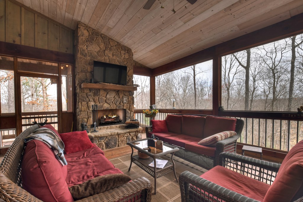 428825 Blue Ridge Residential