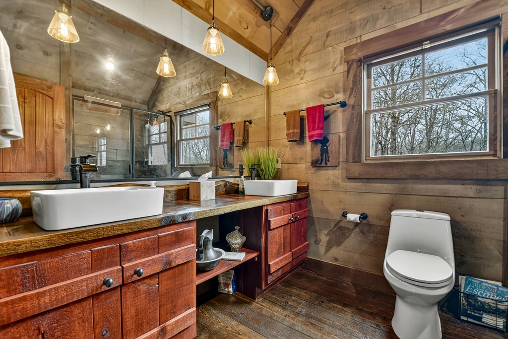 428825 Blue Ridge Residential