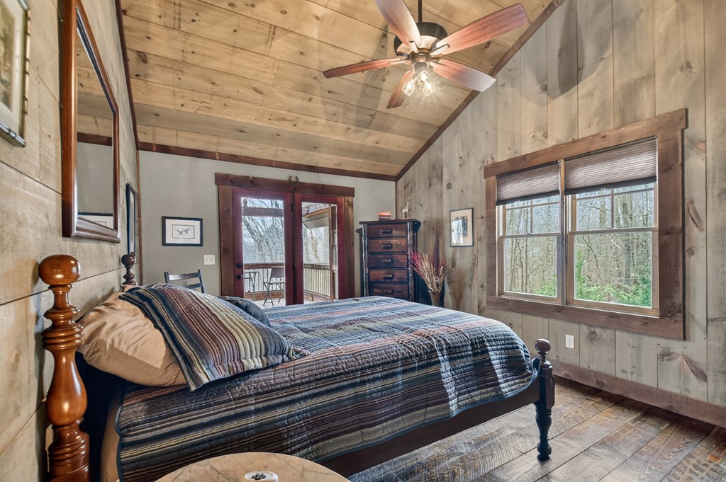 428825 Blue Ridge Residential