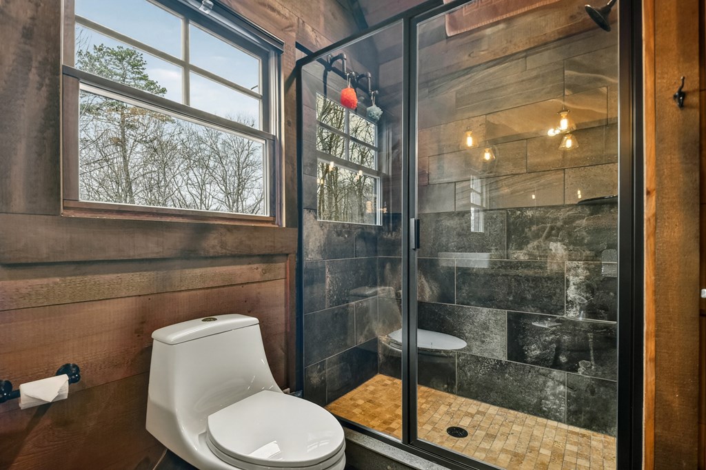 428825 Blue Ridge Residential