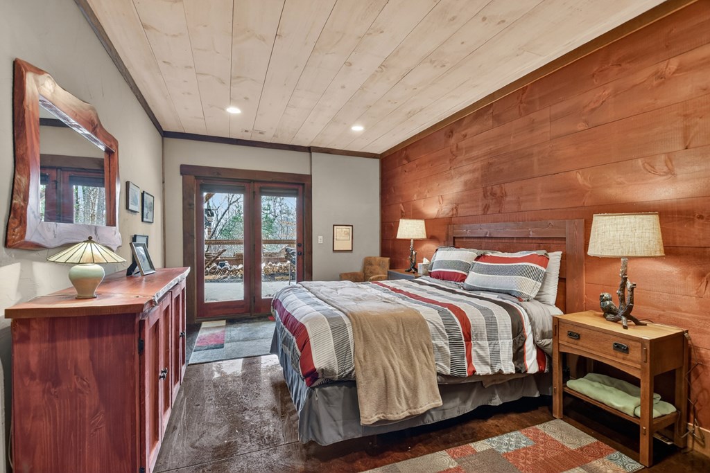 428825 Blue Ridge Residential