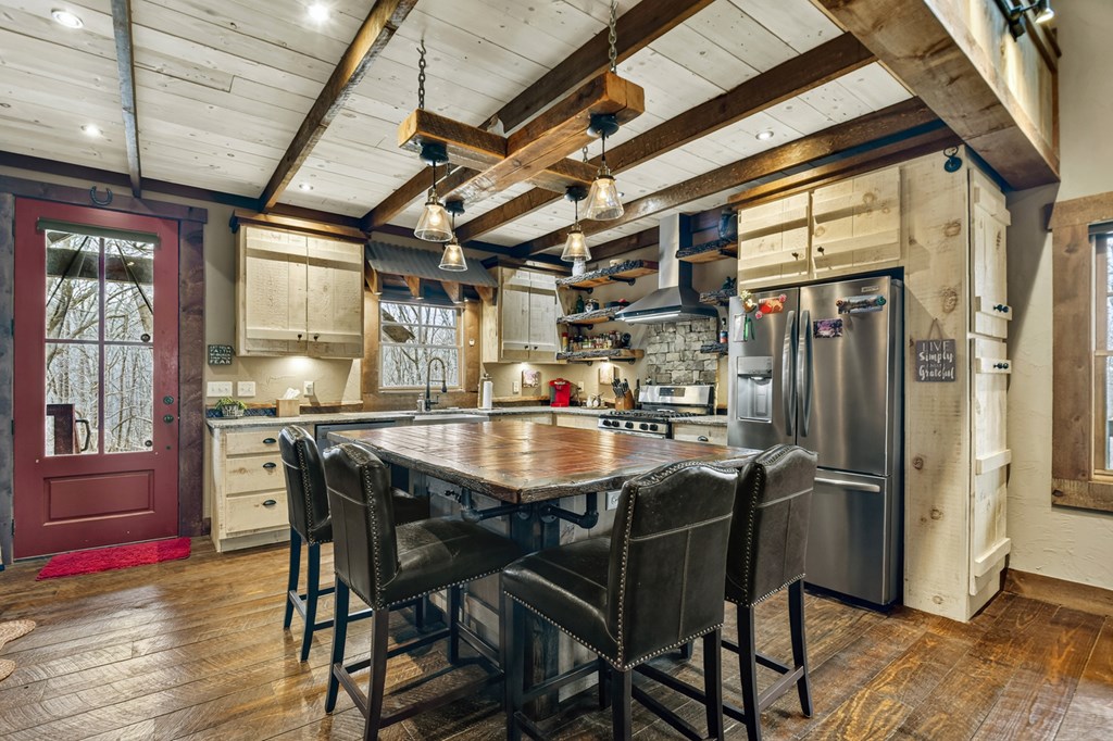 428825 Blue Ridge Residential