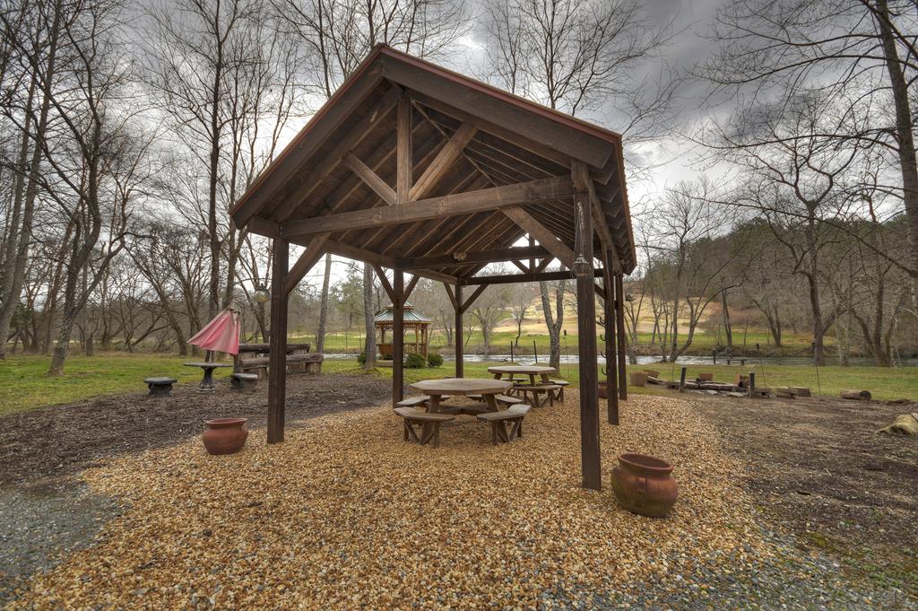 428825 Blue Ridge Residential