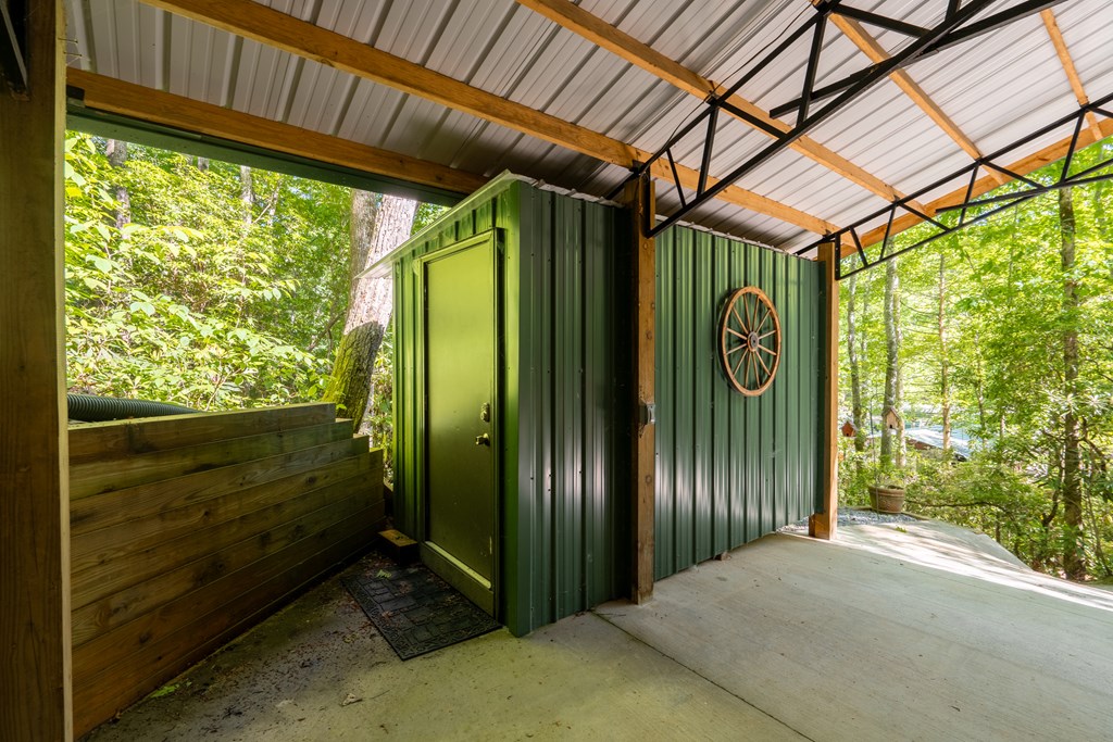 428833 Hiawassee Residential