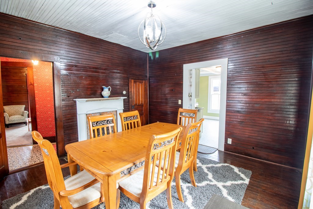 428841 Andrews Residential