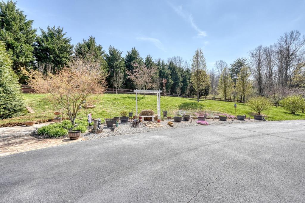 428844 Hiawassee Residential