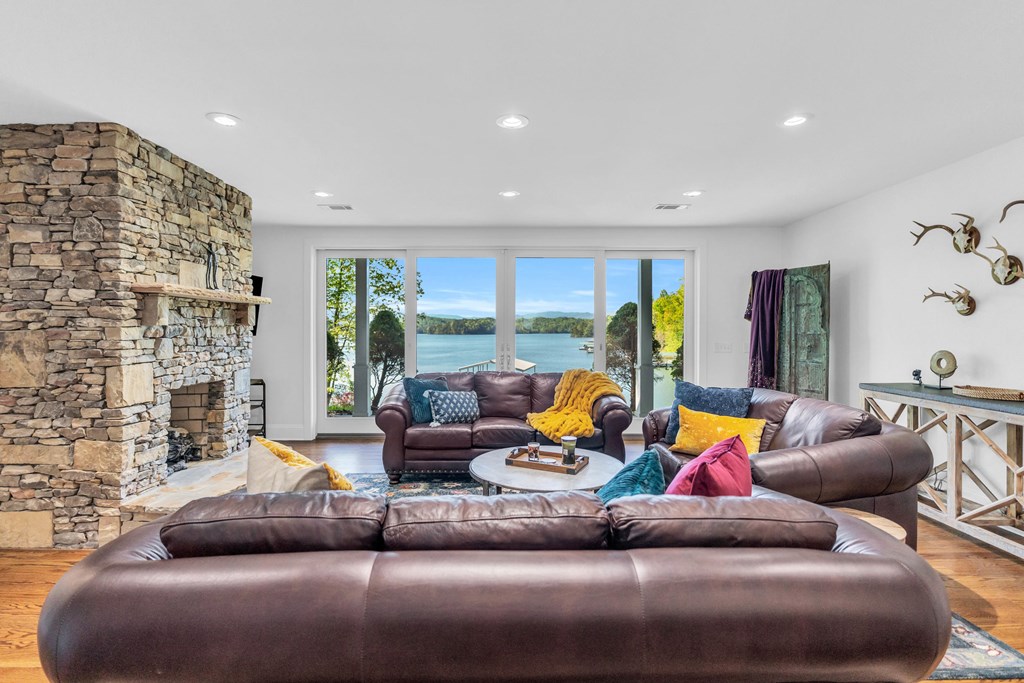 428856 Hiawassee Residential