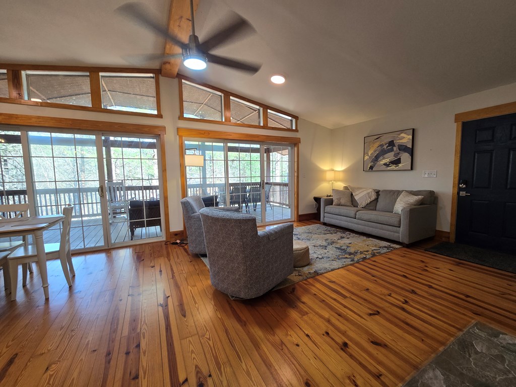 428857 Murphy Residential