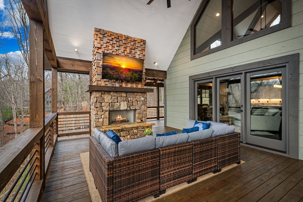 428858 Blue Ridge Residential