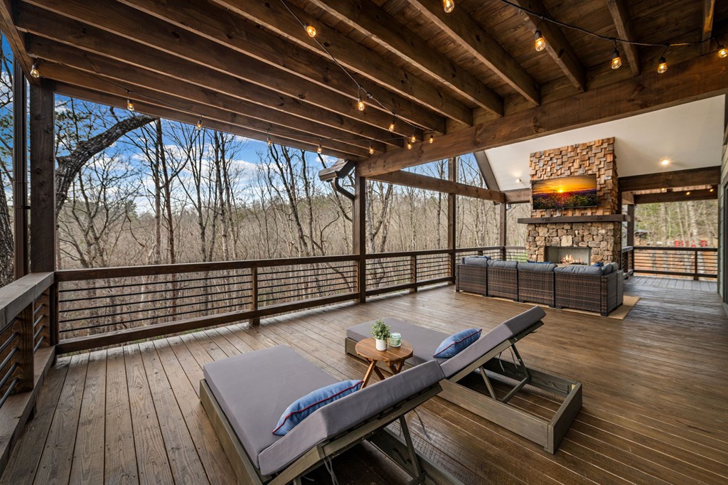 428858 Blue Ridge Residential