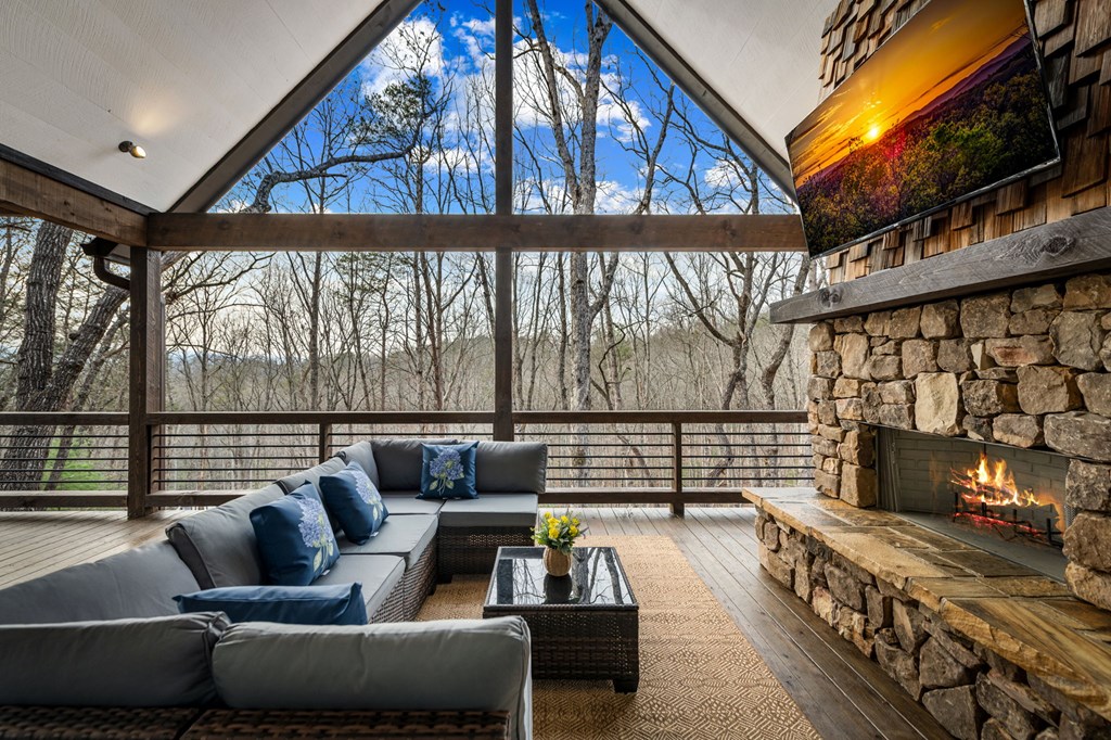 428858 Blue Ridge Residential