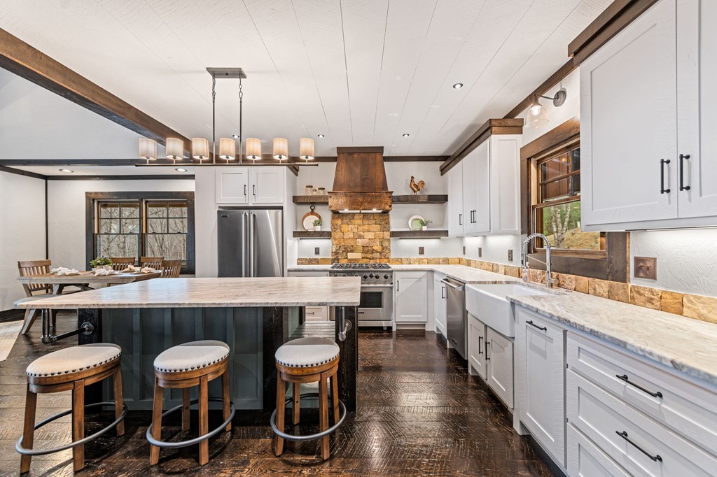 428858 Blue Ridge Residential