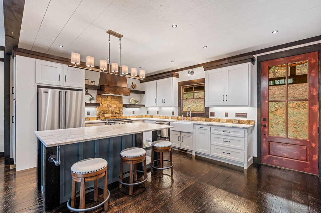 428858 Blue Ridge Residential