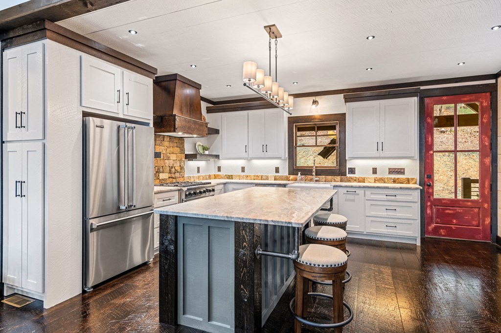 428858 Blue Ridge Residential