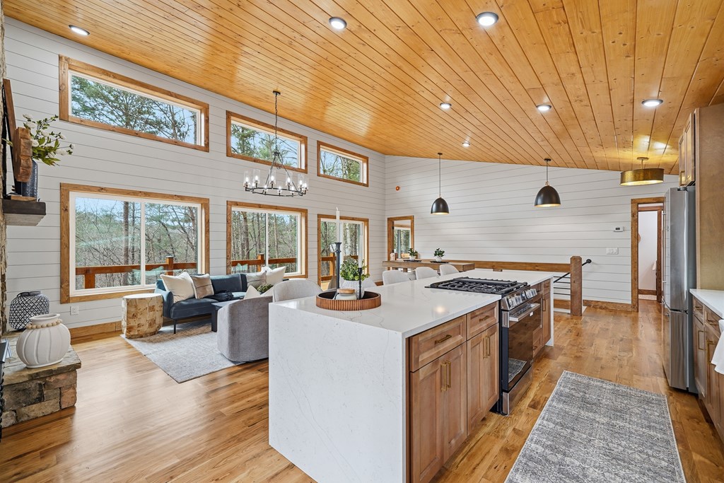 428859 Ellijay Residential