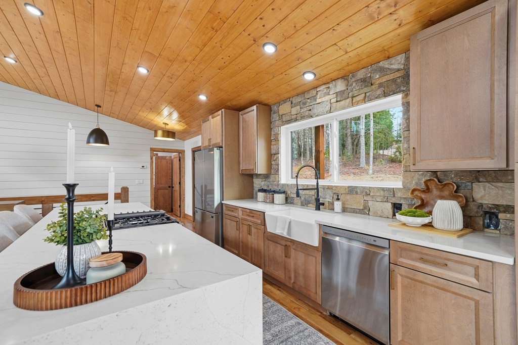 428859 Ellijay Residential