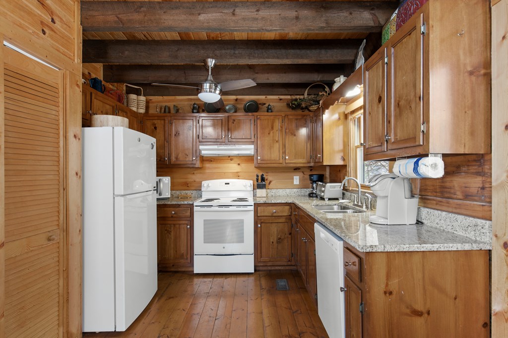 428861 Blue Ridge Residential