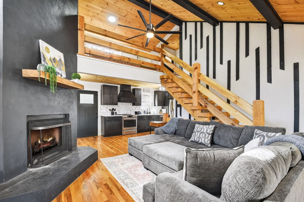 428863 Blue Ridge Residential