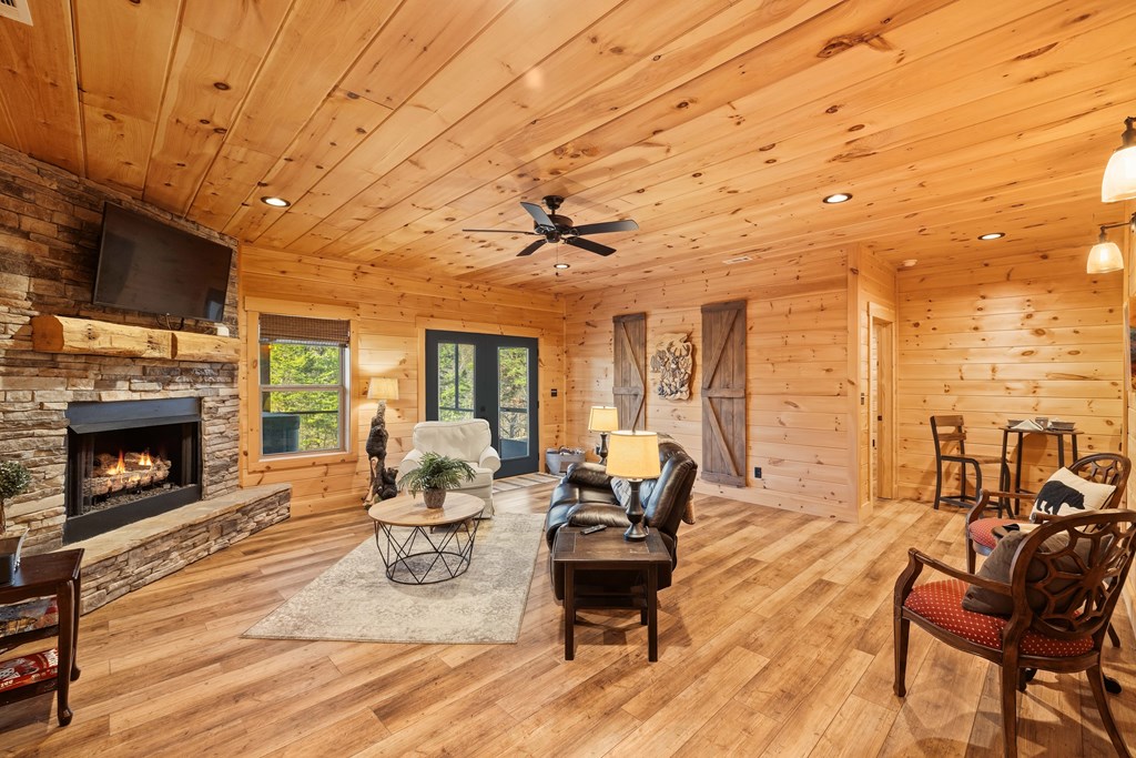 428877 Morganton Residential