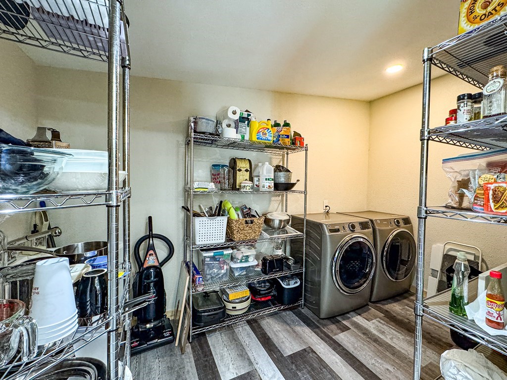 428885 Murphy Residential