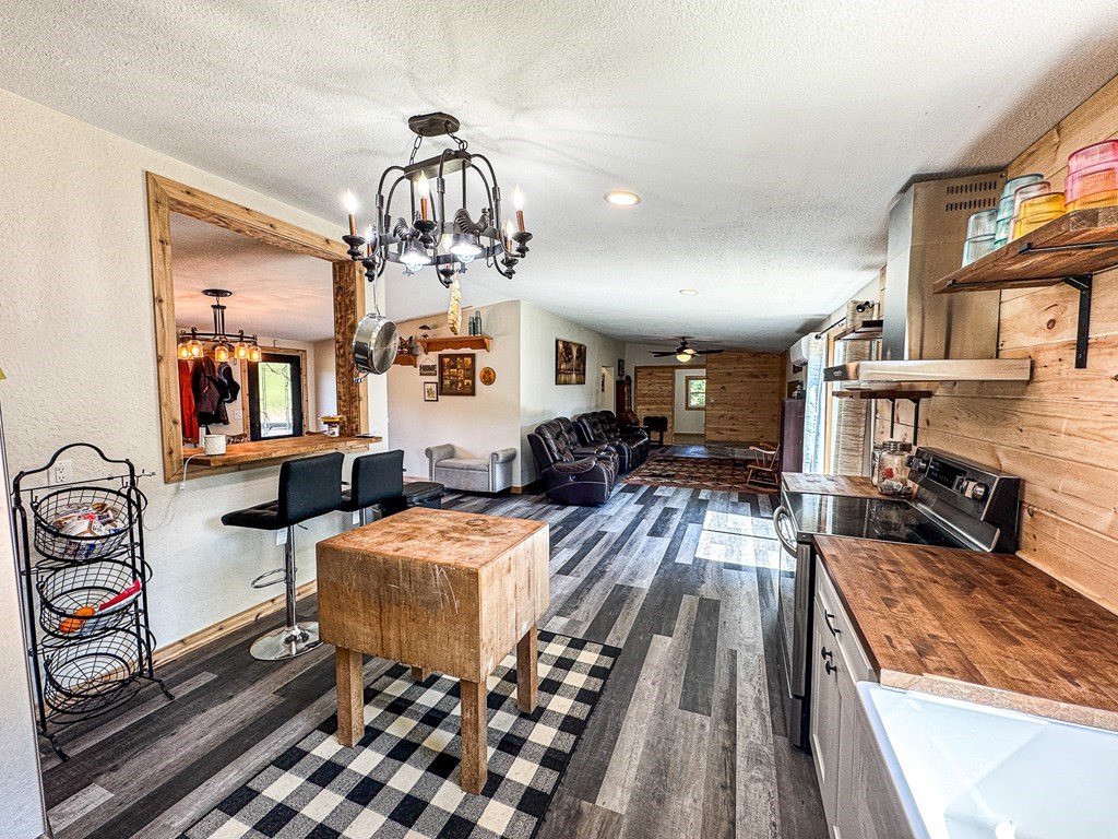 428885 Murphy Residential