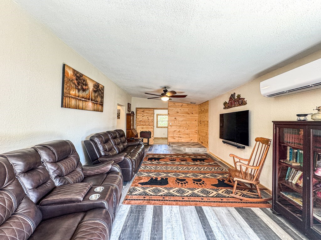 428885 Murphy Residential