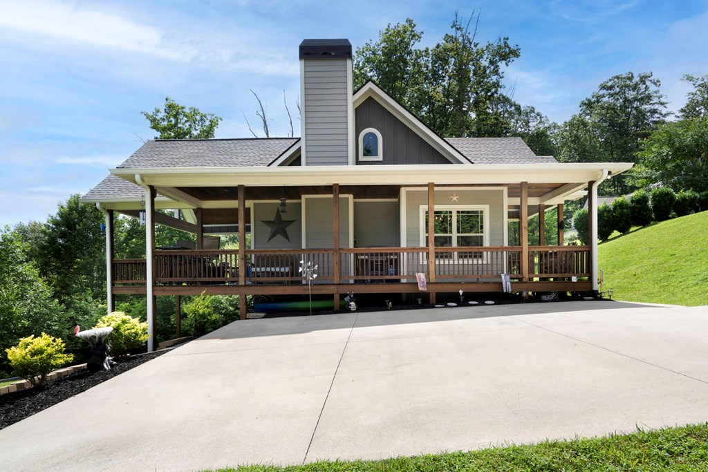 428893 Young Harris Residential