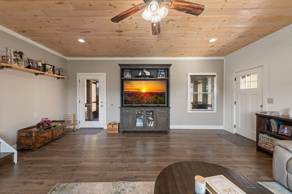 428898 Blue Ridge Residential