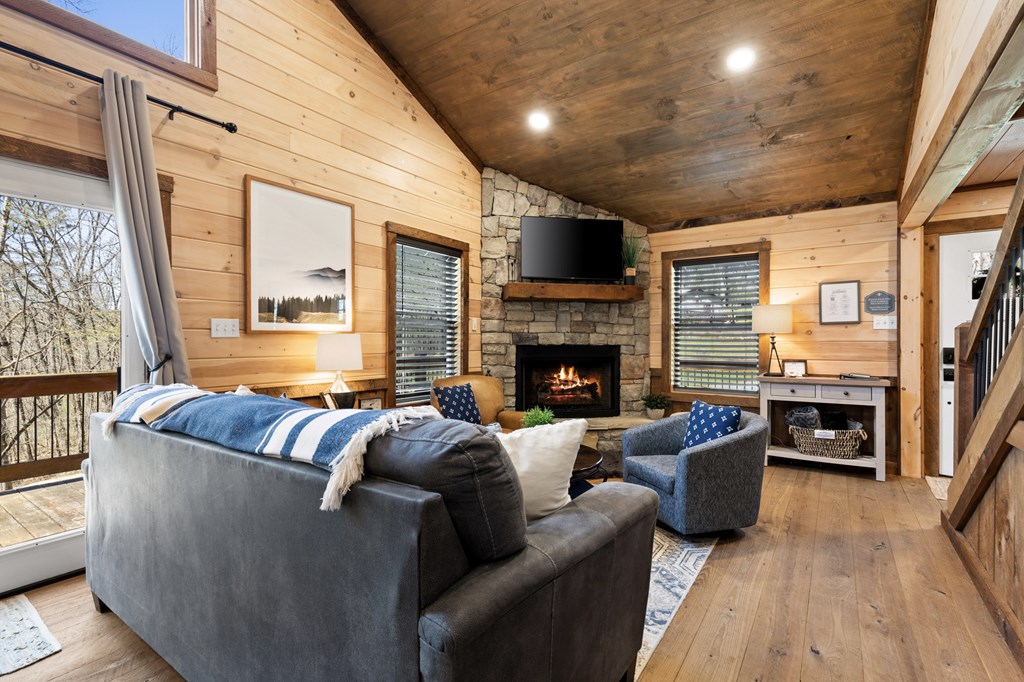 428899 Morganton Residential